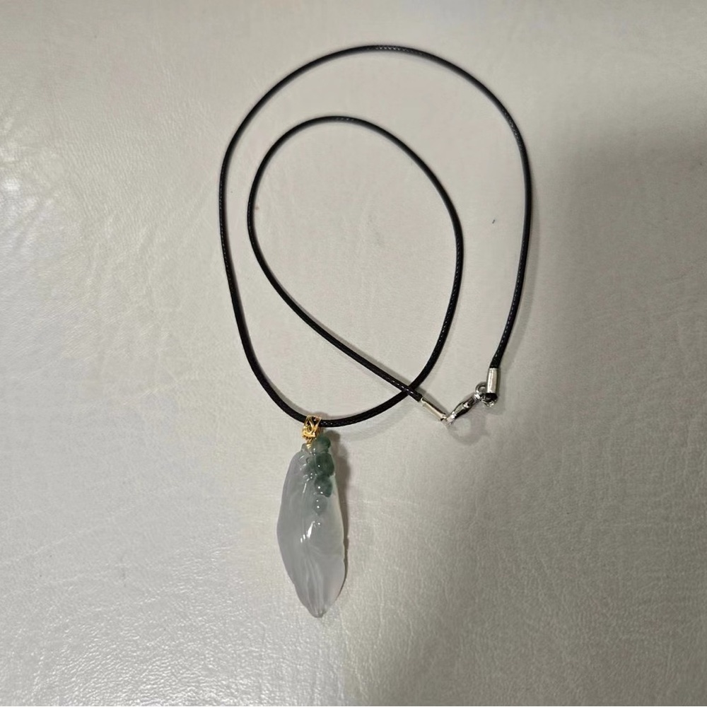 Natural Jade pendant(Grade A Chinese FeiCui)